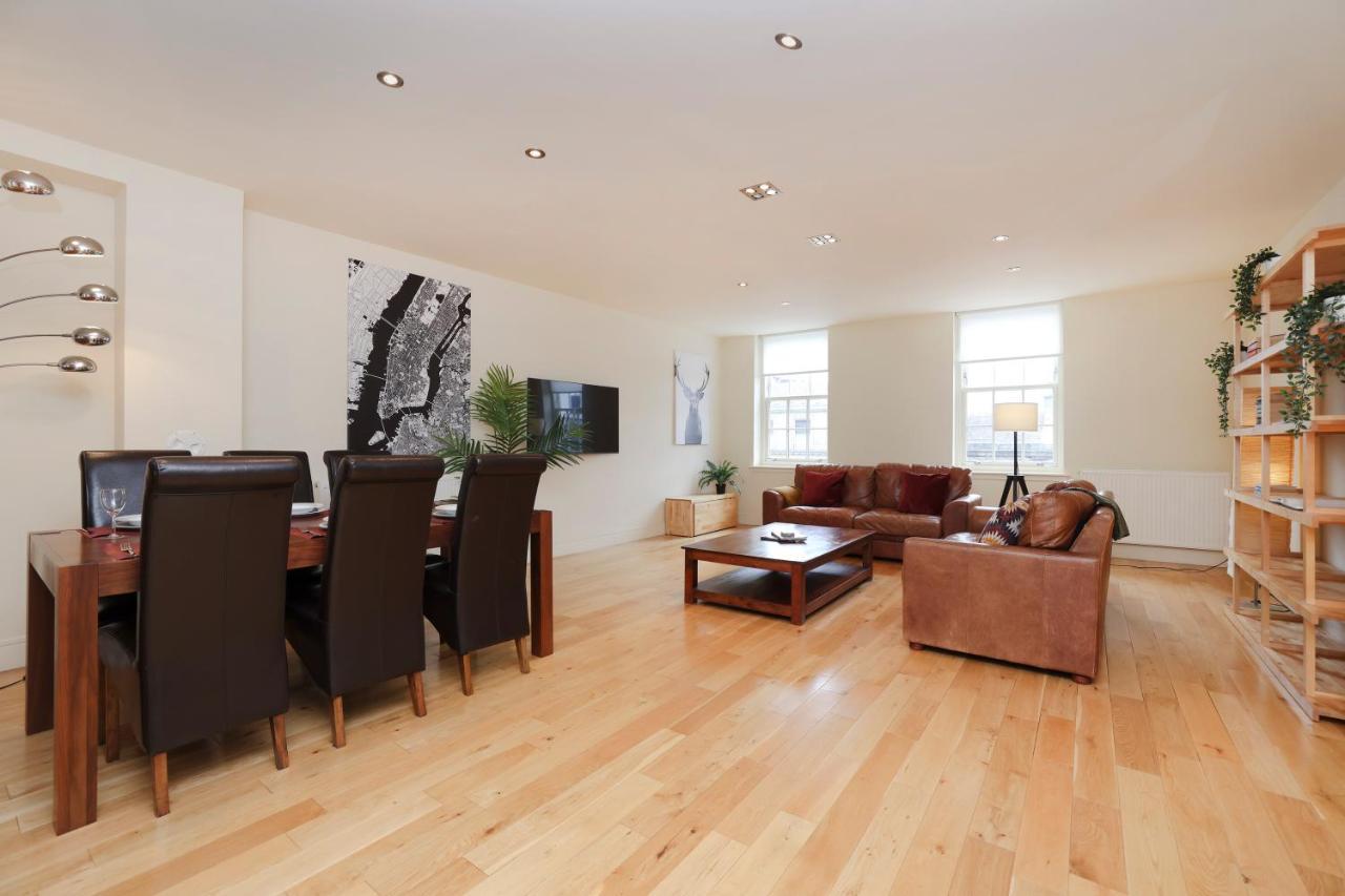 Ferienwohnung Joivy Spacious 2 Bed,2 Bath Flat, Free Parking And Rooftop Terrace Edinburgh Exterior foto