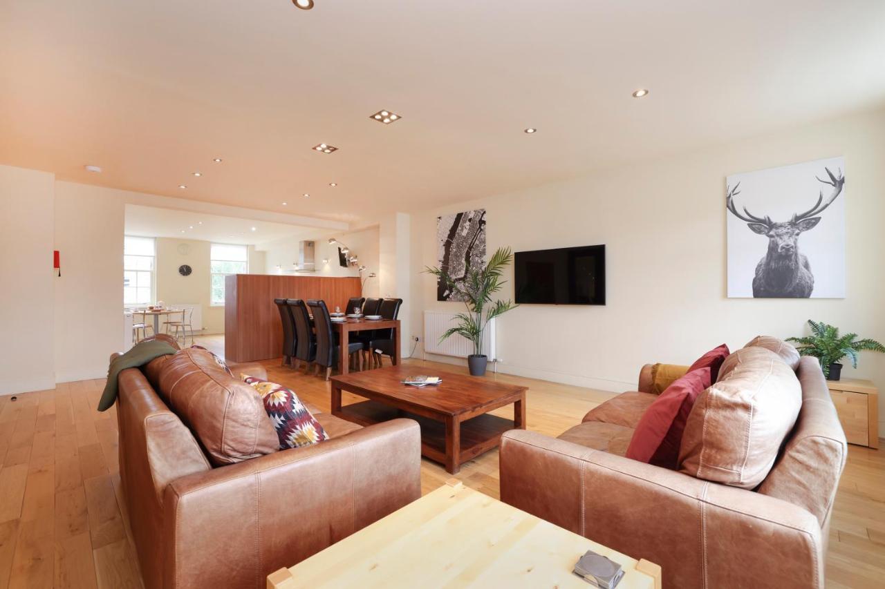 Ferienwohnung Joivy Spacious 2 Bed,2 Bath Flat, Free Parking And Rooftop Terrace Edinburgh Exterior foto