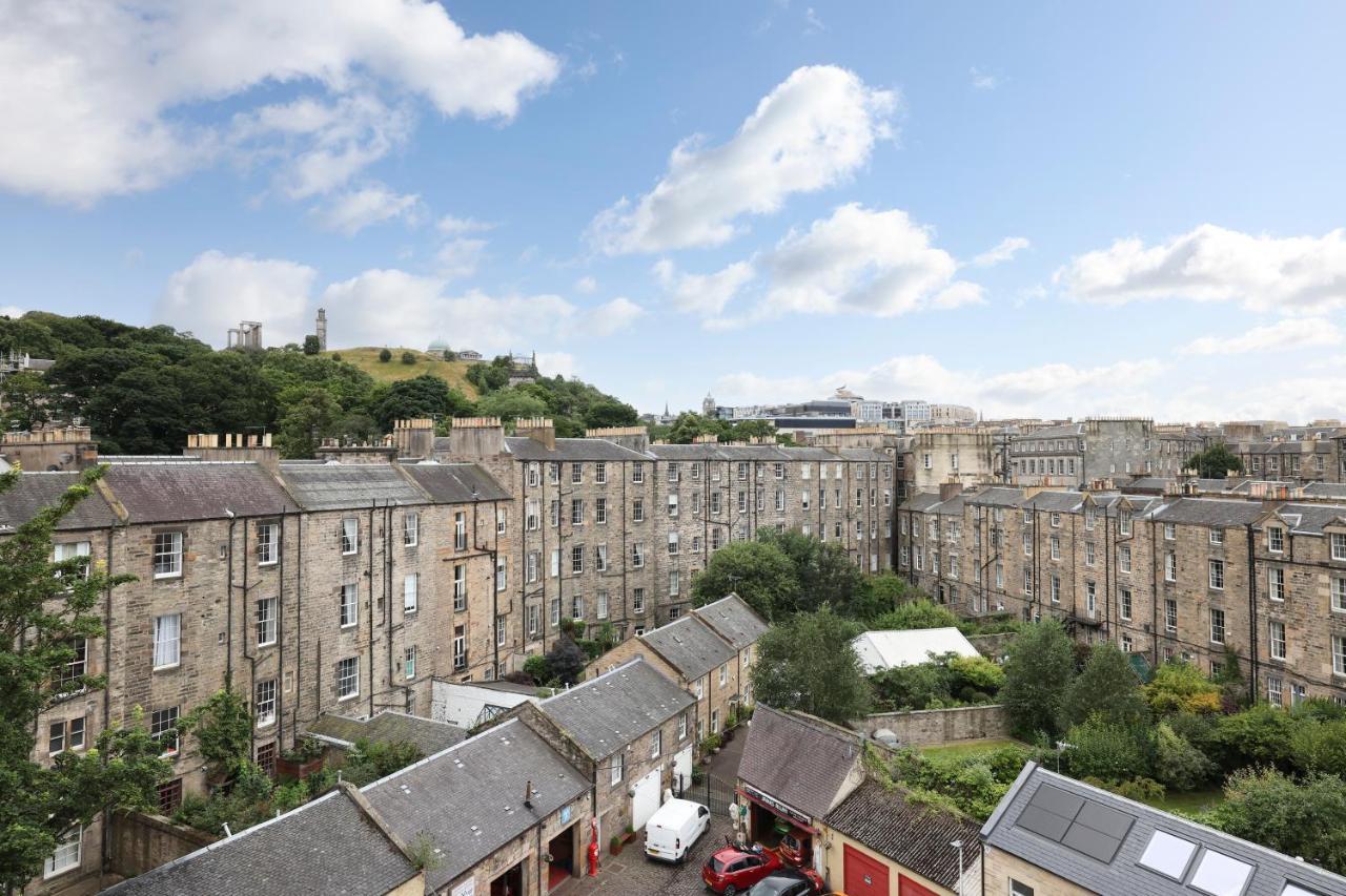 Ferienwohnung Joivy Spacious 2 Bed,2 Bath Flat, Free Parking And Rooftop Terrace Edinburgh Exterior foto